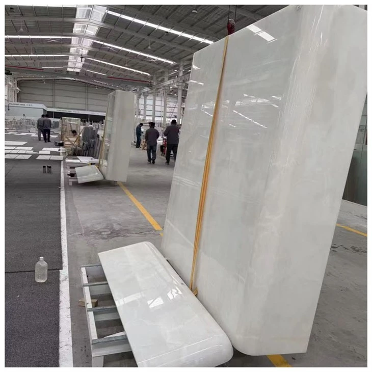 Ntshiab Dawb Onyx Curved Vuas
